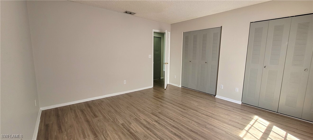 1382-1381 Wildwood Lakes Blvd in Naples, FL - Foto de edificio