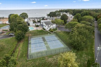 42 Turtle Bay Dr in Branford, CT - Building Photo - Building Photo