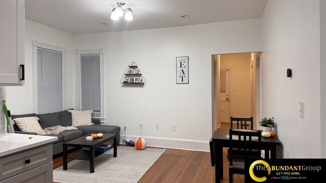 16 Gould Ave, Unit 1
