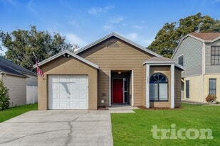 1253 Ashworth Dr in Apopka, FL - Building Photo