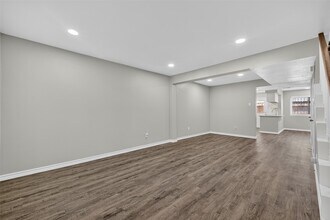 10381 Briar Forest Dr in Houston, TX - Foto de edificio - Building Photo