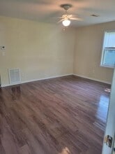 374 Taylor St in Lebanon, MO - Building Photo - Building Photo