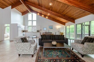3 Nonquitt Ave in Dartmouth, MA - Building Photo - Building Photo