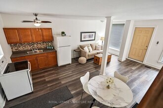 1039 Dunbarton Rd in Pickering, ON - Building Photo - Building Photo