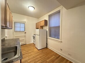 4607 N Western Ave, Unit A08W in Chicago, IL - Building Photo - Building Photo