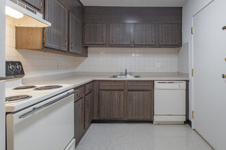 Lord Baron Apartments in Burlington, MA - Building Photo - Interior Photo