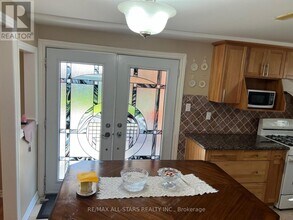 15 Sirius Crescent in Toronto, ON - Building Photo - Building Photo