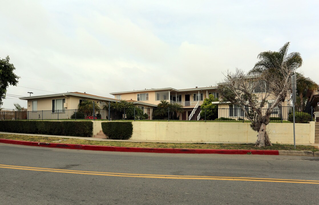 232 S Horne St in Oceanside, CA - Building Photo