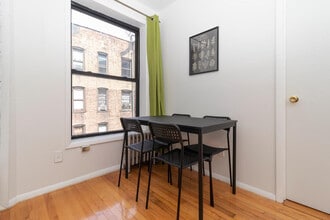 334 E 96th St in New York, NY - Building Photo - Building Photo