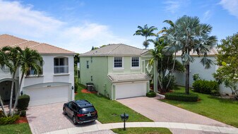 2253 Balsan Way in Wellington, FL - Building Photo