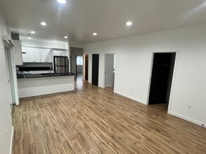 119 Grant Dr, Unit A in Ephrata, WA - Foto de edificio - Building Photo