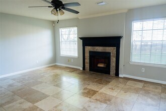 6311 Laurel Bush Ln in Sugar Land, TX - Building Photo - Building Photo