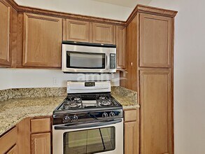 1020 Maple Pines Ave in North Las Vegas, NV - Building Photo - Building Photo