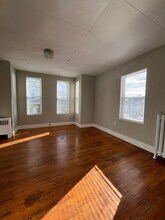 36 Fisher St in Lowell, MA - Building Photo - Building Photo