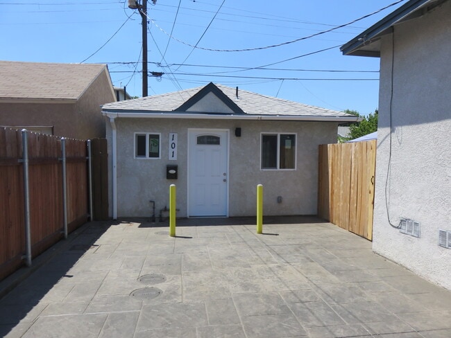 1011 S Lake St, Unit # 101