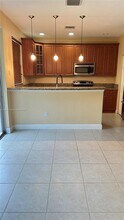 6543 Hidden Cove Dr in Davie, FL - Building Photo - Building Photo