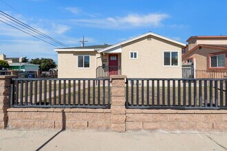 13312 Lemoli Ave, Unit 3257 W 134TH STREET in Hawthorne, CA - Building Photo - Building Photo