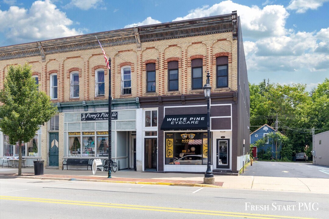 88 N Main St NE in Cedar Springs, MI - Building Photo