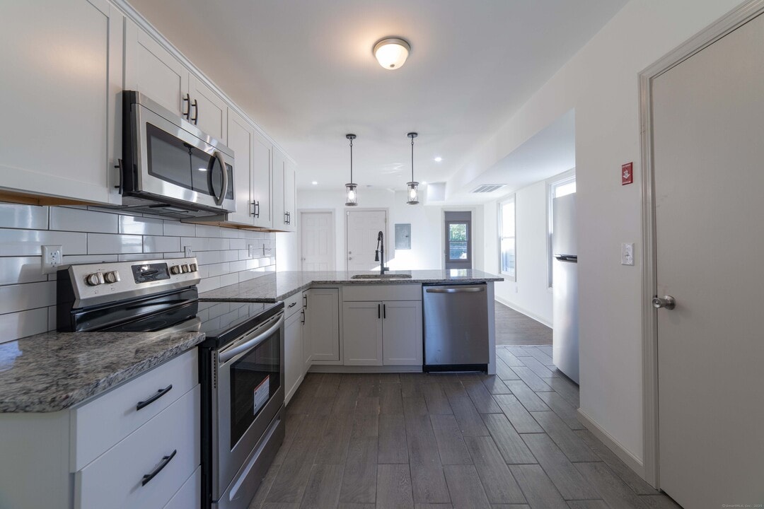 84 Sheffield Ave in New Haven, CT - Building Photo