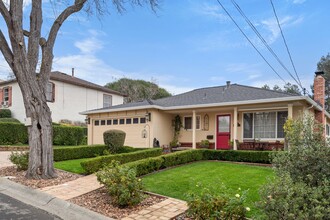 4678 Whiting St in Pleasanton, CA - Building Photo - Building Photo