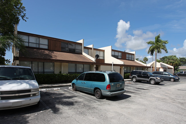 400 Bldg in Pompano Beach, FL - Building Photo - Building Photo