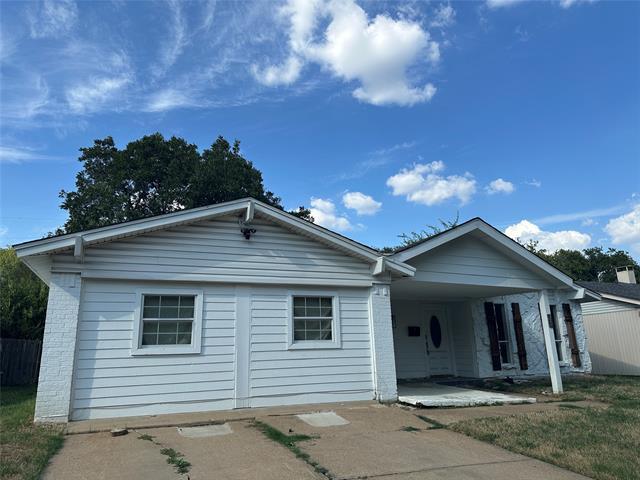 4129 Portland St in Irving, TX - Building Photo