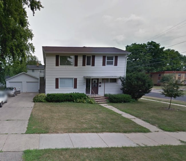 property at 3503 Albert Ct