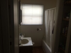 702-704 E Division St in Sparta, WI - Building Photo - Building Photo