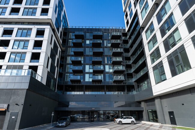 1007 The Queensway in Toronto, ON - Building Photo - Building Photo