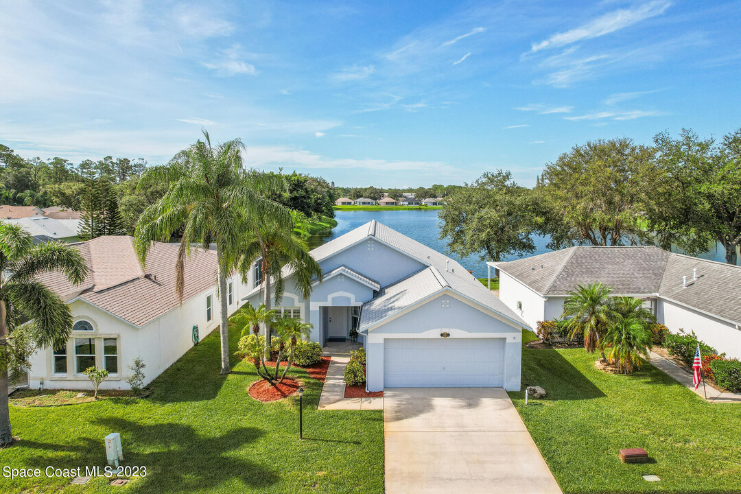 1623 Vista Lake Cir in Melbourne, FL - Foto de edificio