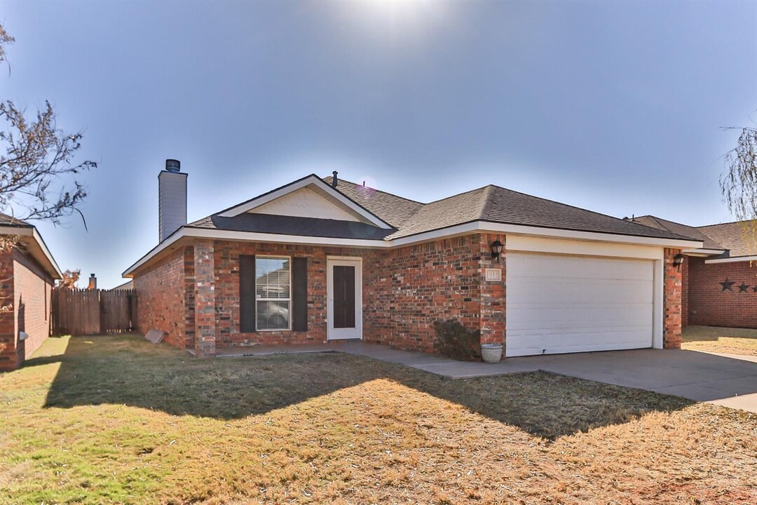 1911 99th Pl in Lubbock, TX - Foto de edificio