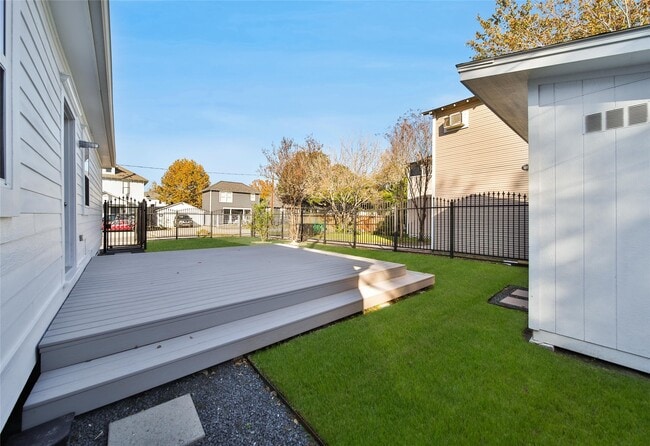 520 W 15th St in Houston, TX - Foto de edificio - Building Photo