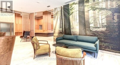 2485 Eglinton Ave W in Mississauga, ON - Building Photo - Building Photo