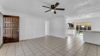 848 Pecan Ln in Cottonwood Shores, TX - Building Photo - Building Photo