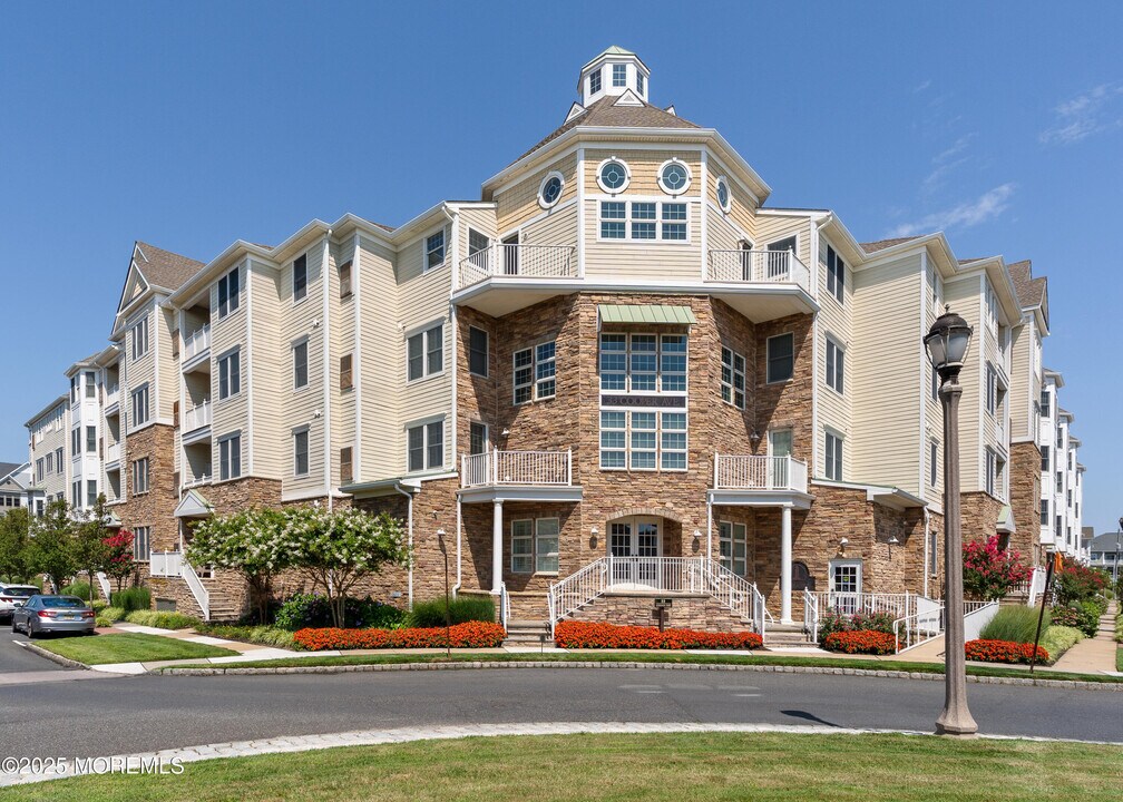 33 Cooper Ave in Long Branch, NJ - Building Photo