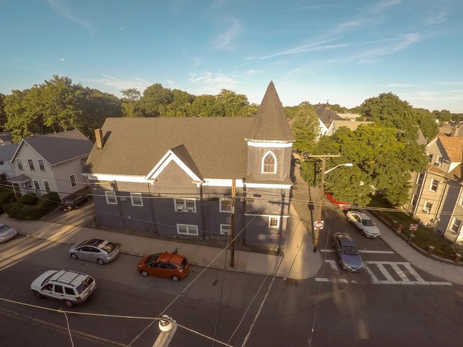 2 Granite St in Malden, MA - Foto de edificio - Building Photo