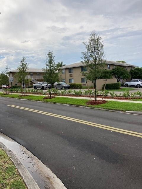 3800 N University Dr, Unit 3800