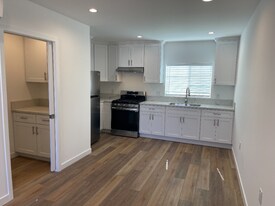 4177 Naomi Ave in Los Angeles, CA - Building Photo