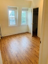 145 Carpenter Ave, Unit 5 in Sea Cliff, NY - Foto de edificio - Building Photo