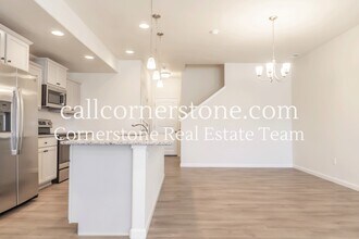 1092 Petra Heights in Colorado Springs, CO - Building Photo - Building Photo