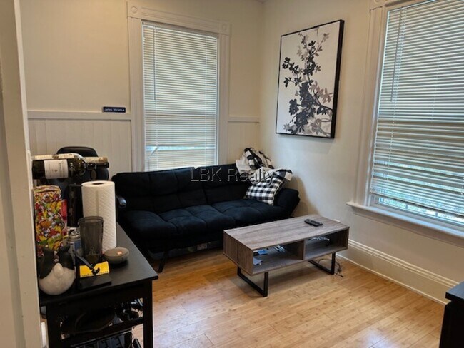 9 Mt Ida St in Newton, MA - Building Photo - Building Photo