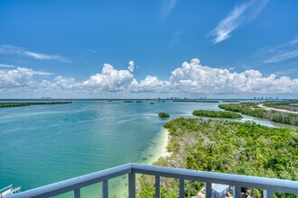 8771 Estero Blvd in Bonita Springs, FL - Building Photo - Building Photo