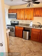 1000 NE 191st St in Miami, FL - Building Photo - Building Photo