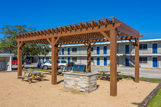 The Five Points at Texas Apartments in Texas City, TX - Building Photo - Building Photo