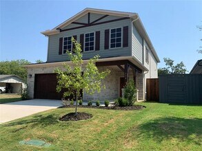 208 E Park Dr in Little Elm, TX - Building Photo - Building Photo