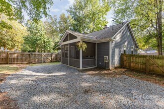 100 Aurora Ln in Huntersville, NC - Building Photo - Building Photo