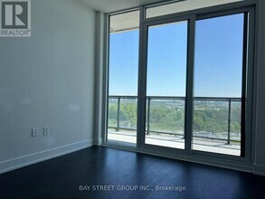 20-1020 Inn On The Pk Dr in Toronto, ON - Building Photo - Building Photo