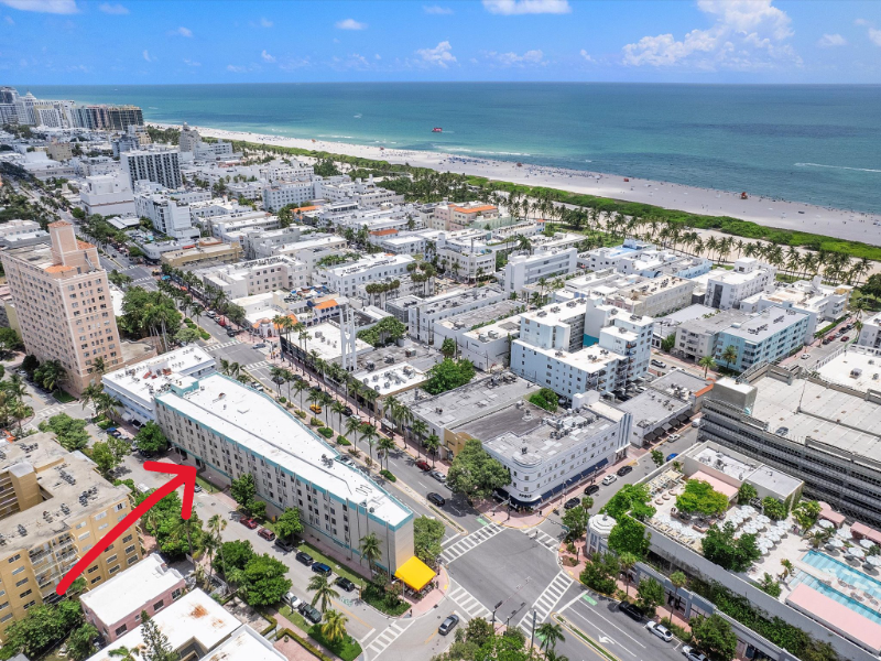 710 Washington Ave in Miami Beach, FL - Building Photo