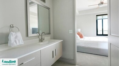 1414 Wood Hollow Dr, Unit 1-637 in Houston, TX - Foto de edificio - Building Photo