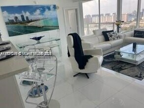 16699 Collins Ave, Unit 2507 in Sunny Isles Beach, FL - Building Photo - Building Photo